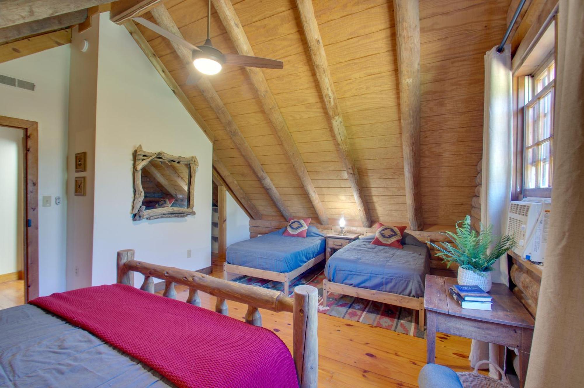 Cozy Log Cabin Getaway With Fire Pit And 3 Acres! Ruckersville Eksteriør bilde