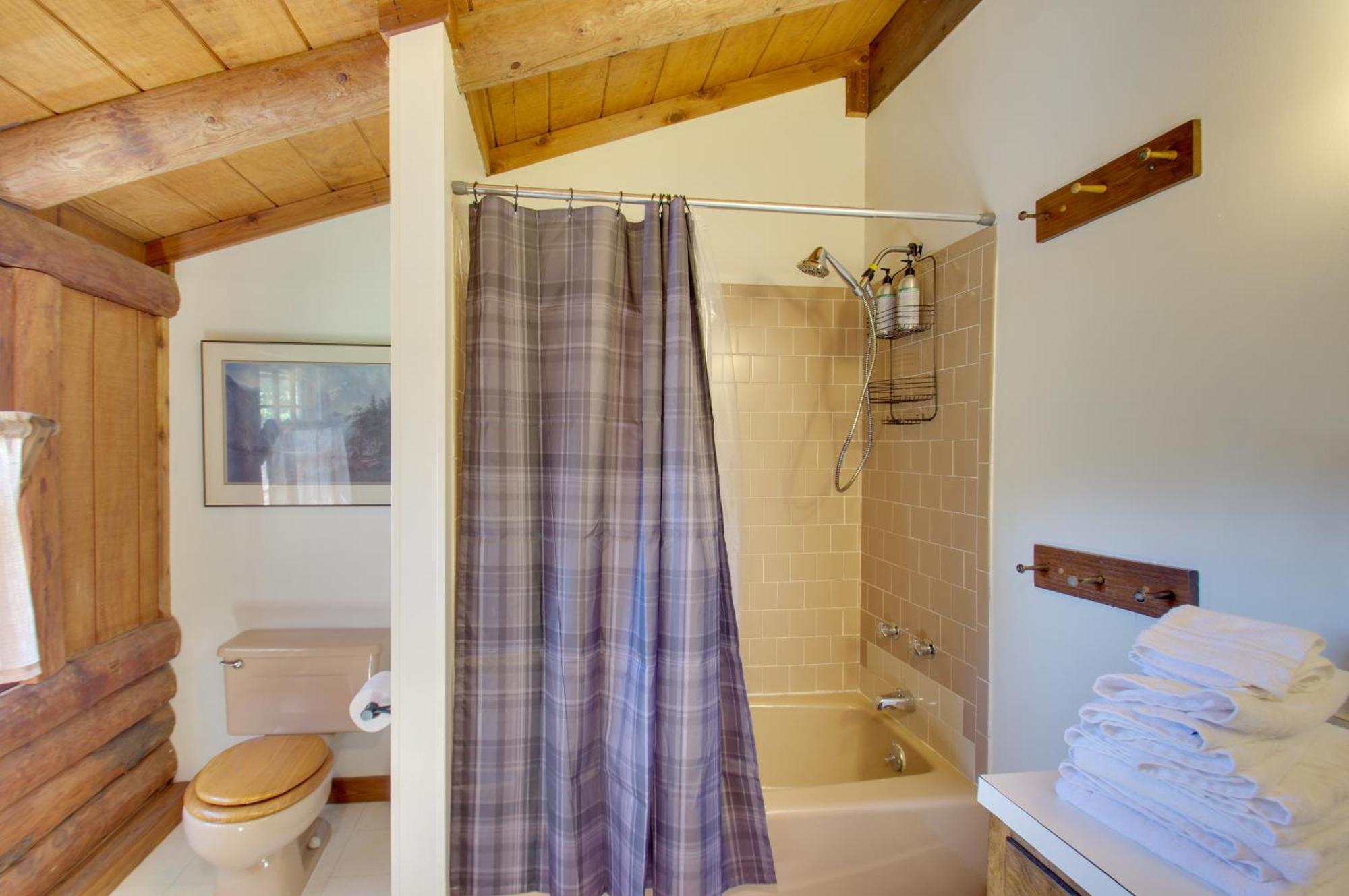 Cozy Log Cabin Getaway With Fire Pit And 3 Acres! Ruckersville Eksteriør bilde